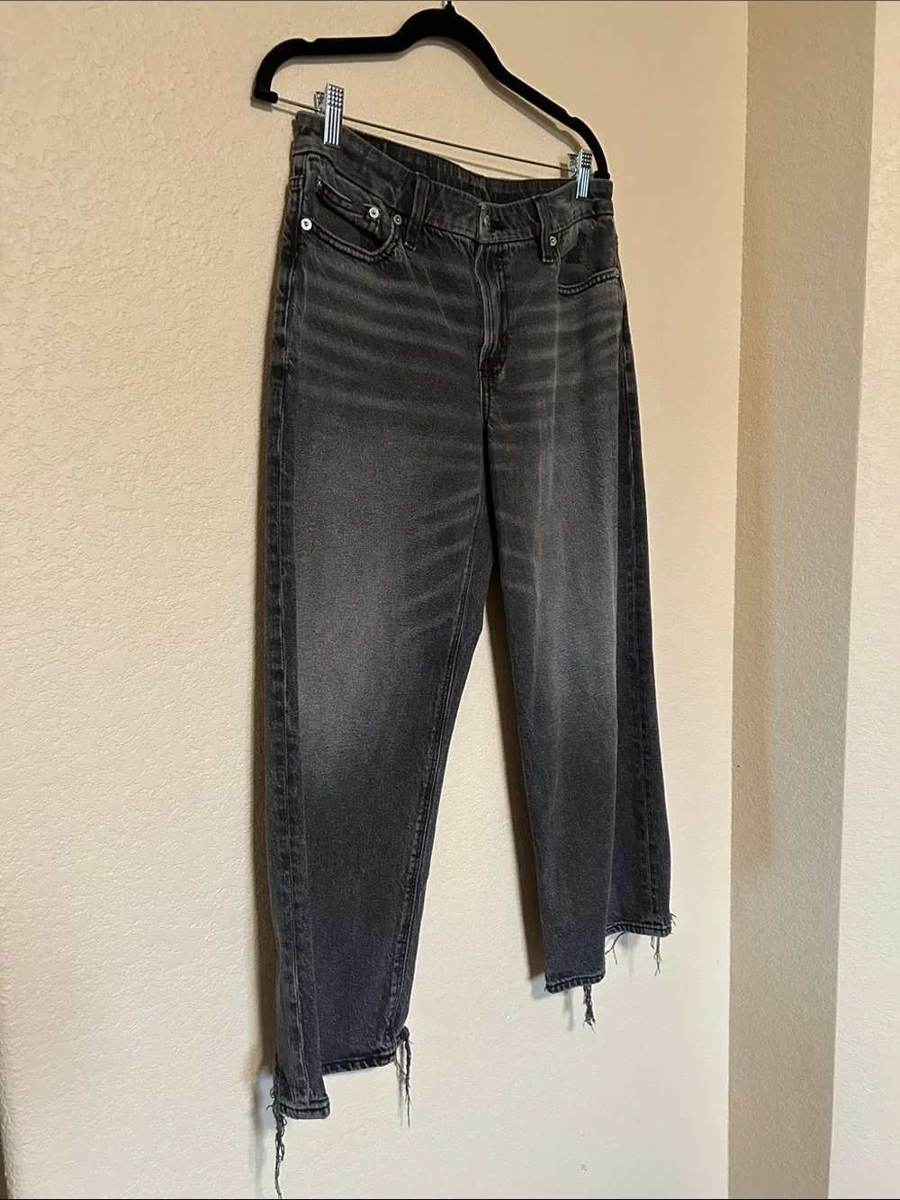 American Eagle Curvy Stovepipe Black Denim Stretch Size 6 Short Frayed Hem Y2K